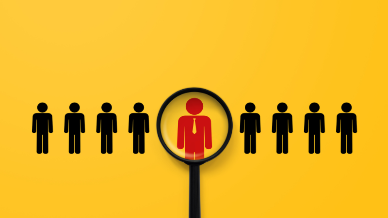 ハローワークで仕事を探す様子